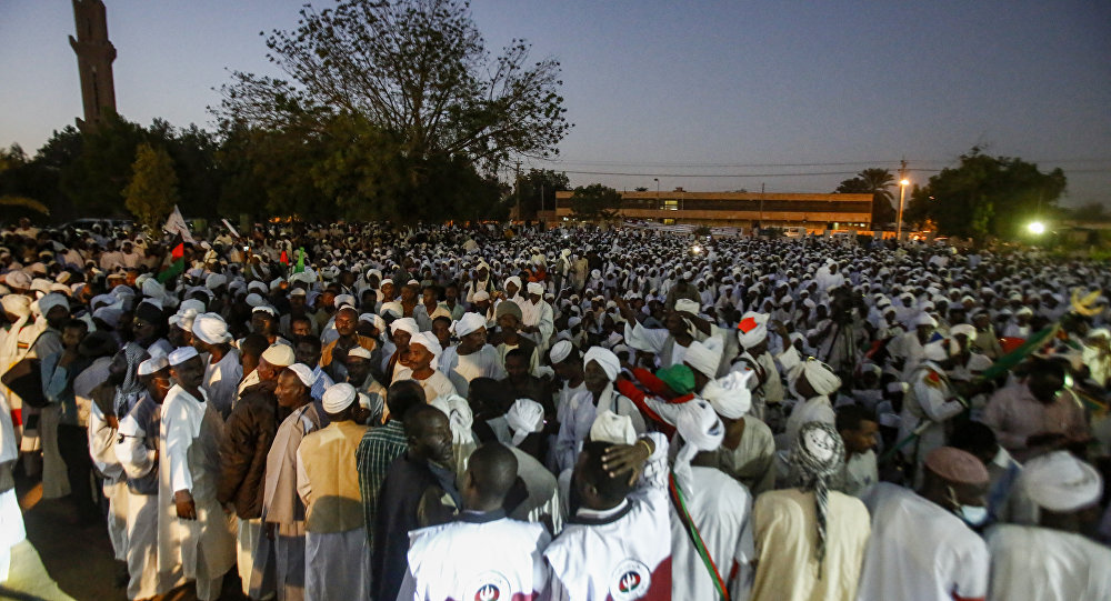 السودان: الرئيس الهارب من العدالة الدولية يواجه انتفاضة الشعب بالرصاص الحي على المجتمع الدولي التدخل فورا لحماية الأرواح