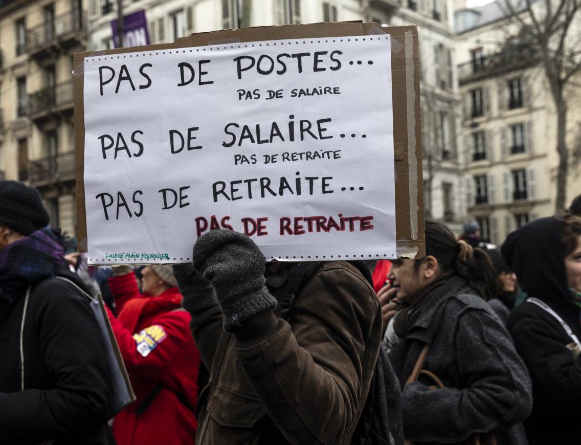 En solidarité avec le mouvement social français contre la nouvelle loi de la retraite