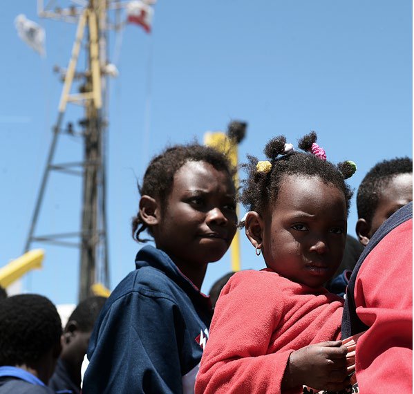 Halte à la guerre aux migrations ! Oui à un Pacte mondial qui protège la dignité et les droits humains des migrants.